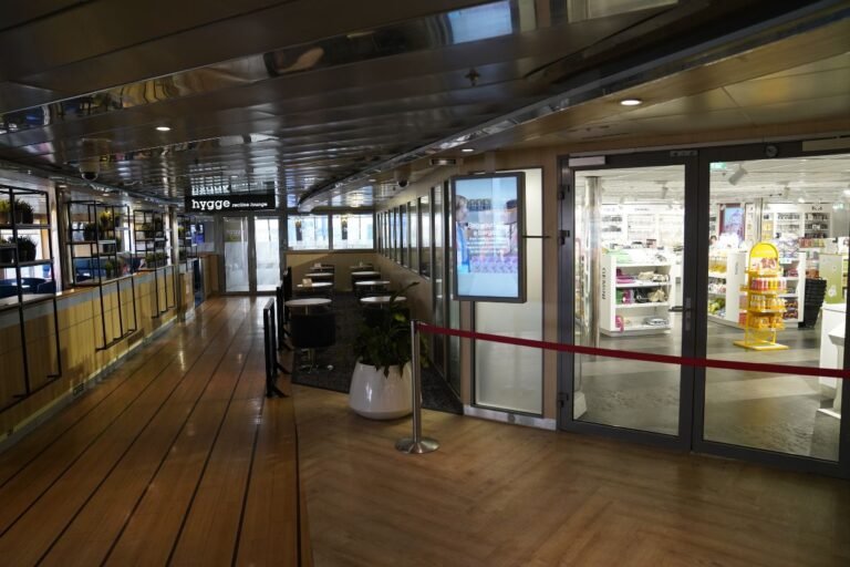 Closed shop entrance onboard